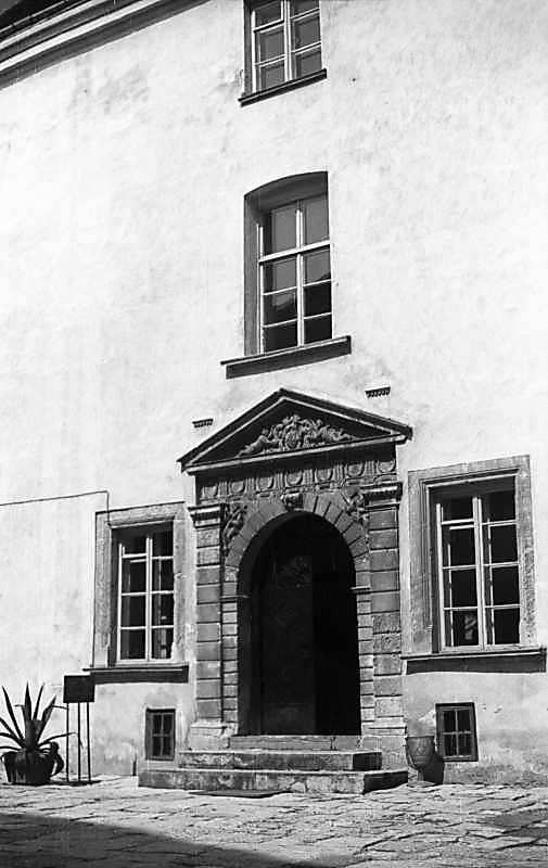 1977 р. Портал північного корпусу.…