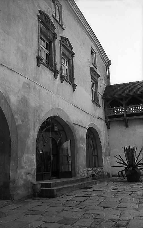 1977 р. Фрагмент фасаду південного…