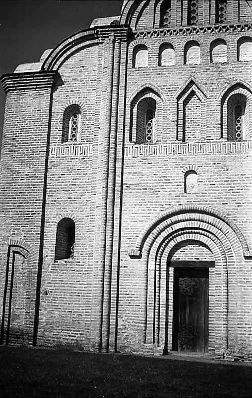 1977 р. Фрагмент південного фасаду.…