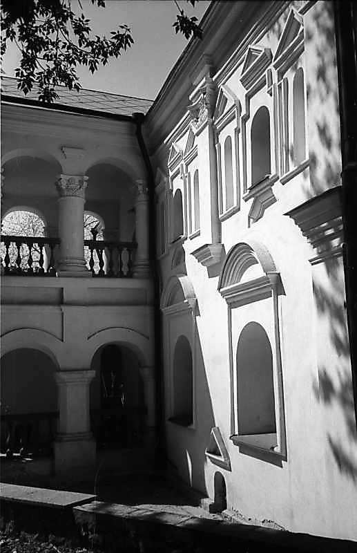 1978 р. Головний фасад у ракурсі