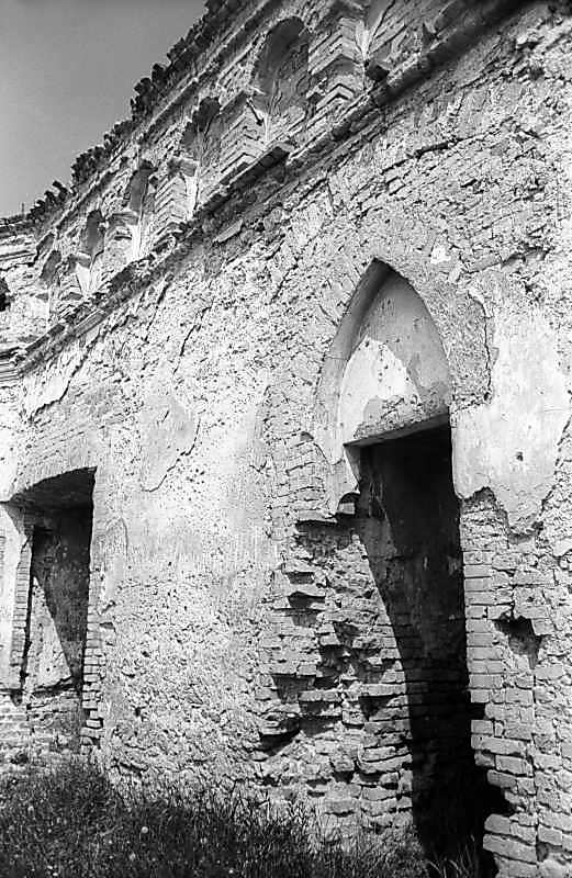 1978 р. Двері на дах бастеї (у…