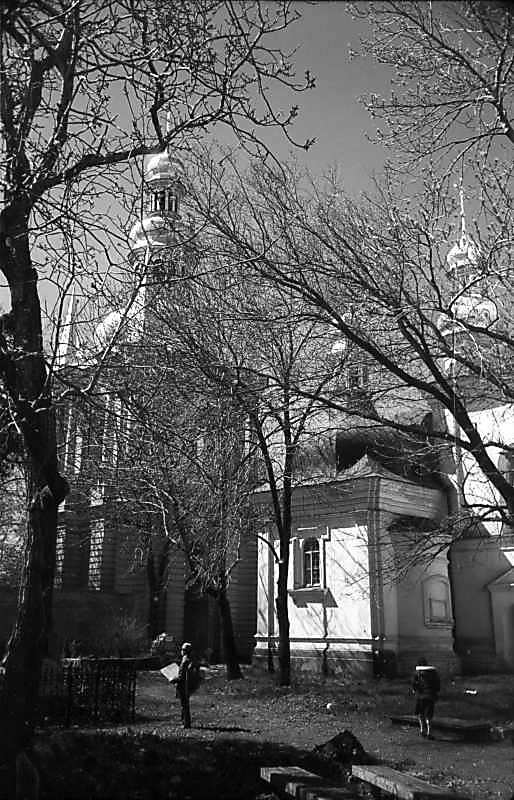 1980 р. Дзвіниця і церква Різдва…