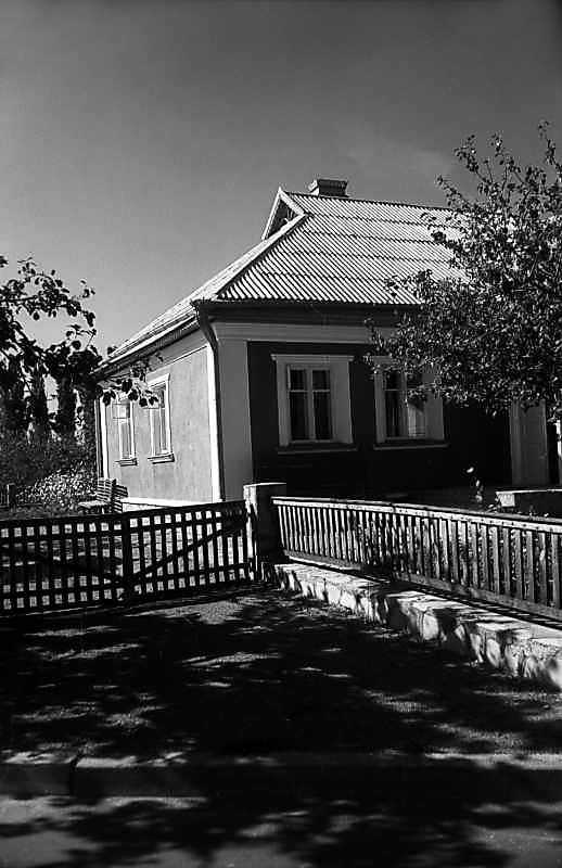 1980 р. Фрагмент головного фасаду