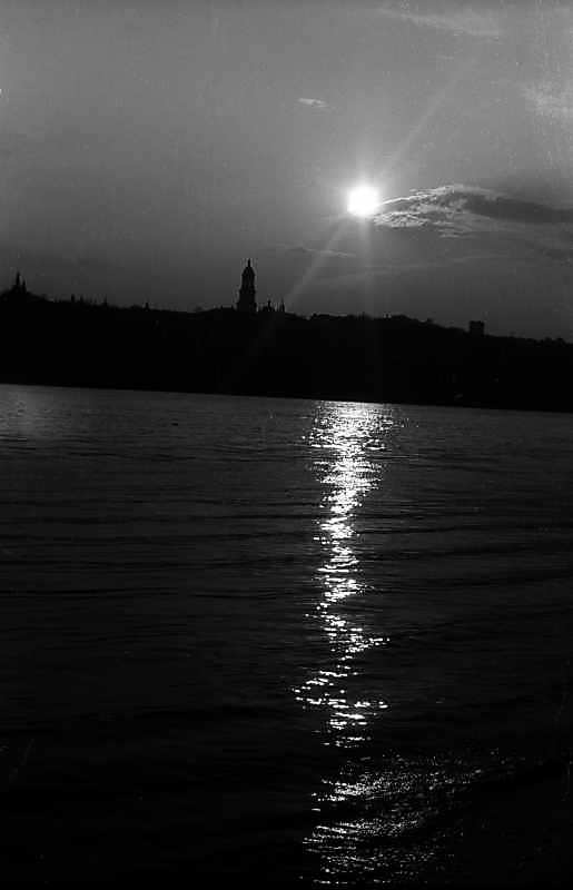 1981 р. Вид на Дніпро і Верхню лавру з…