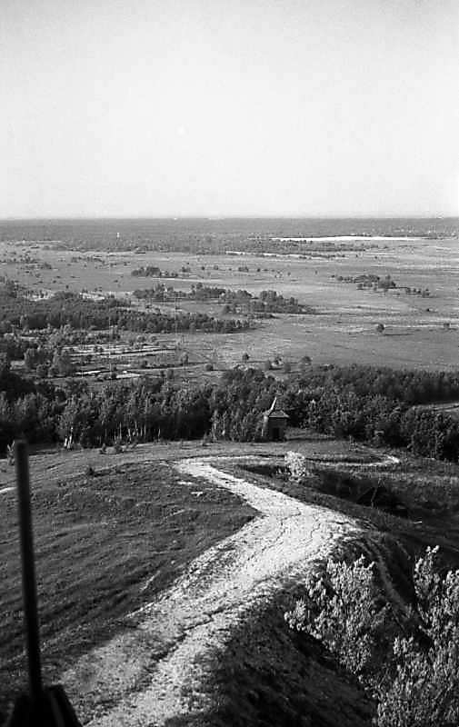 1982 р. Дорога, яка піднімається до…