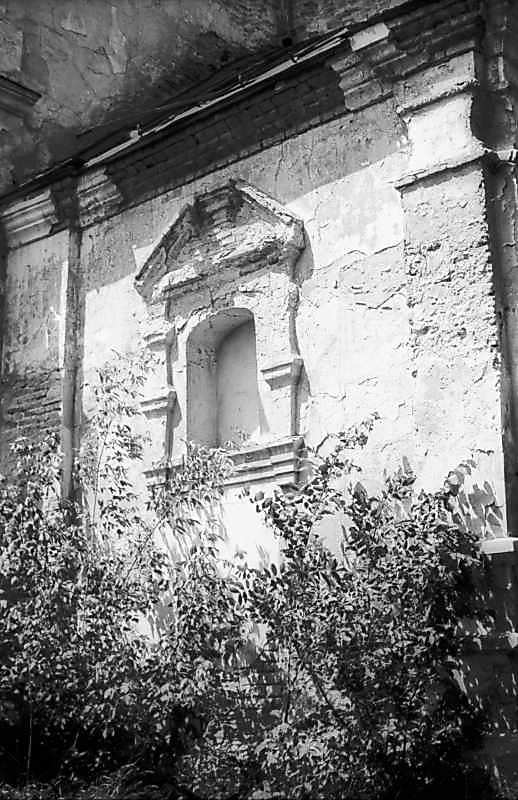 1983 р. Південно-східна прибудова до…