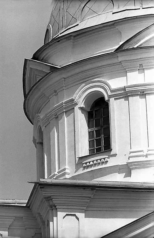 1983 р. Барабан купола. Вигляд з…