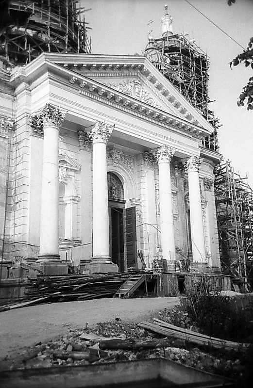 1983 р. Північний портик. Вигляд з…