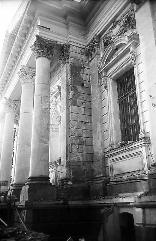 1983 р. Північний портик. Вигляд із…