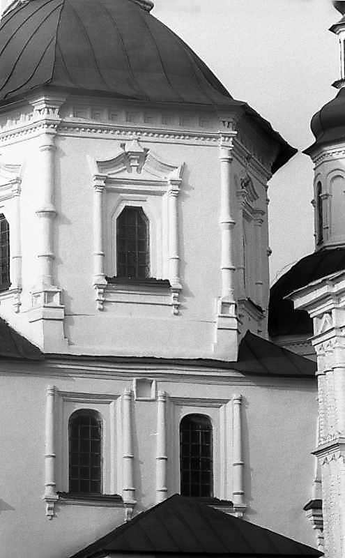 Фрагмент північного фасаду нави.…