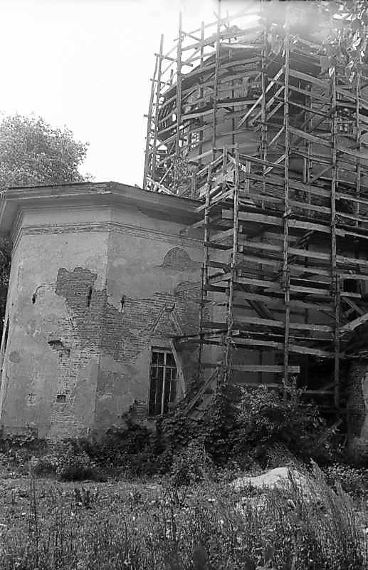 1983 р. Вівтар і нава. Вигляд з півночі