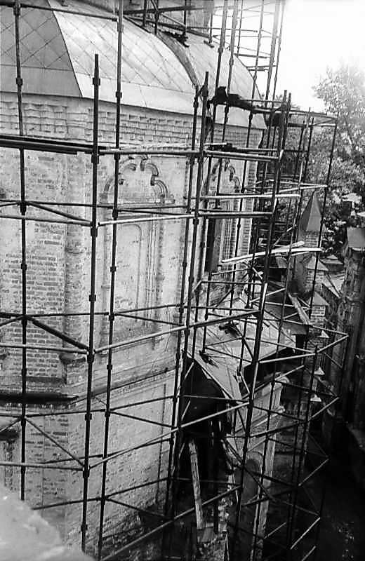 1983 р. Фрагменти бабинця і нави.…