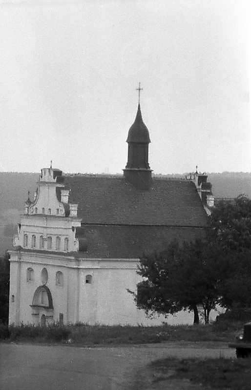 Церква. Вигляд з південного заходу