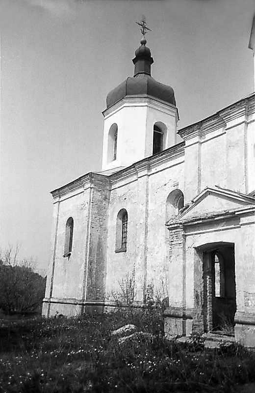 1984 р. Дзвіниця та бабинець. Вигляд з…