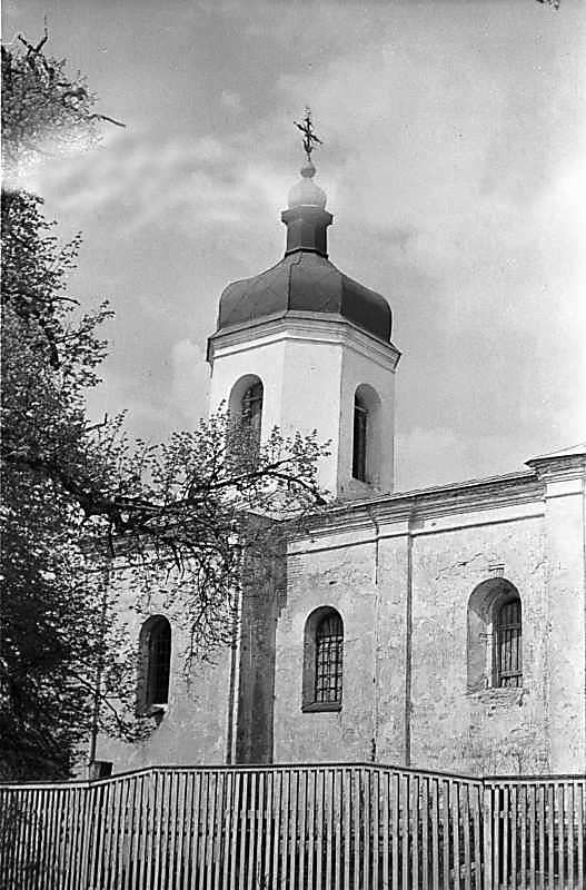 1984 р. Дзвіниця та бабинець. Вигляд з…