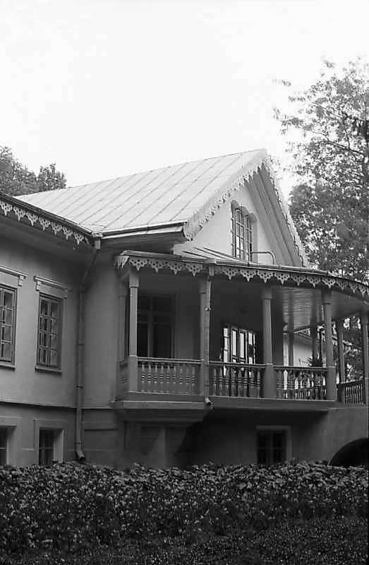 1984 р. Балкон з боку парку