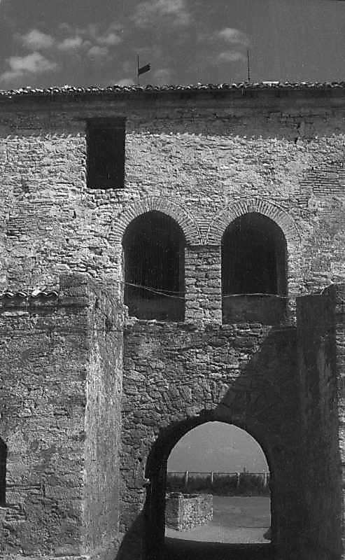 1984 р. Центральна частина з проїздом.…