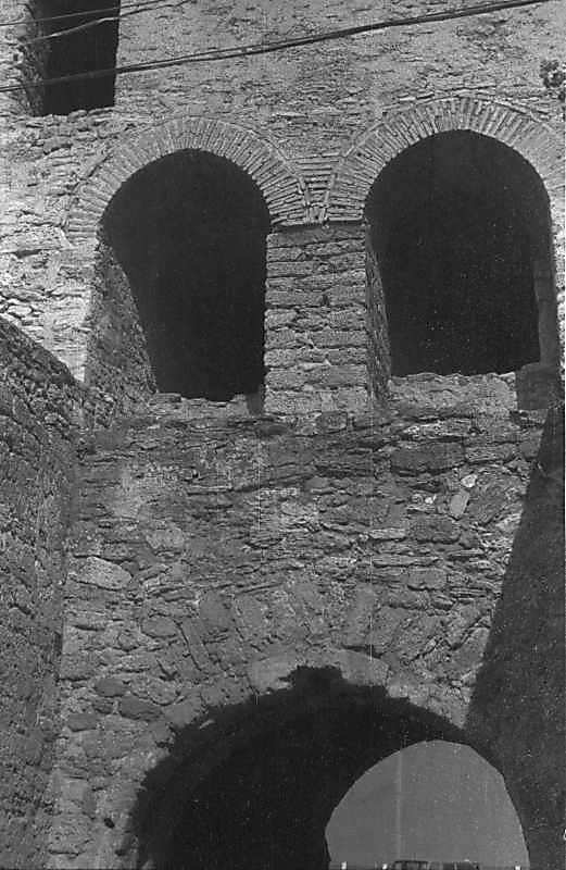 Арки 2-го ярусу