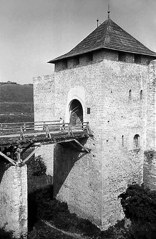 1985 р. Міст і башта. Загальний вигляд…