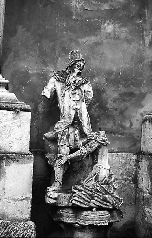 1985 р. Невідома мені скульптурна…