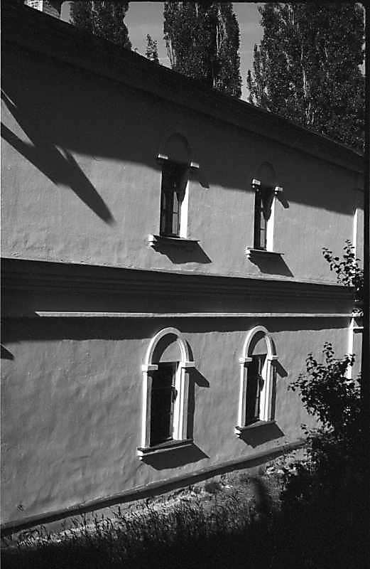 1985 р. Торцевий фасад. Вигляд з…