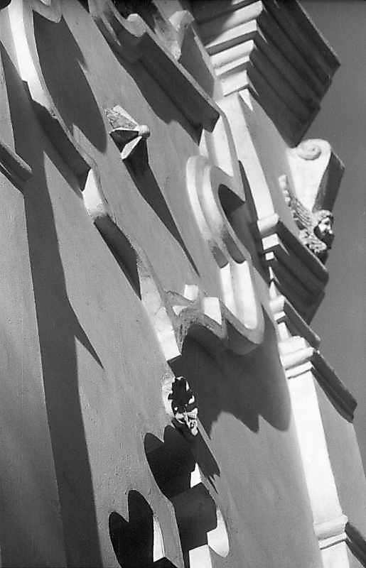 1985 р. Гербовий щит південного…