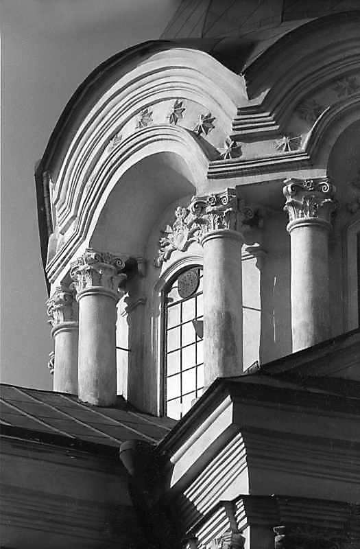 1985 р. Барабан купола. Вигляд з…