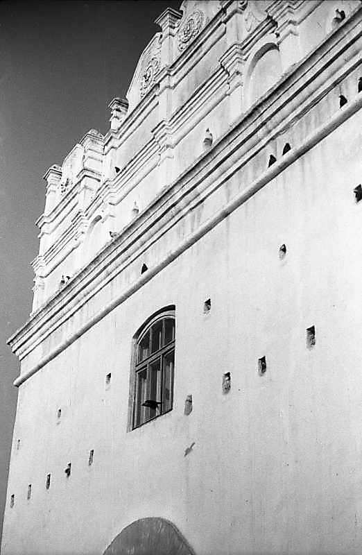 1985 р. Фасад з боку міста. Вигляд з…