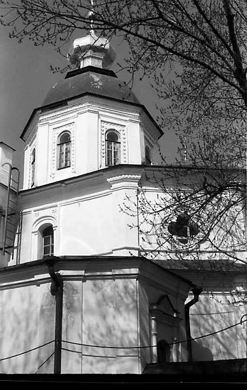 1986 р. Вівтар. Вигляд зі сходу