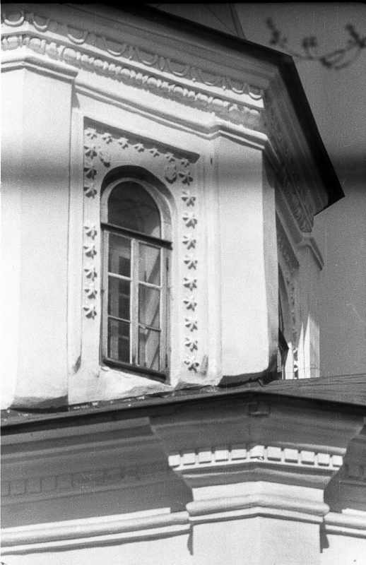 1986 р. Фрагмент барабна купола.…