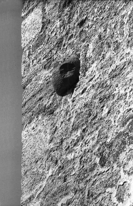 1986 р. Ядро 1, вмуроване у східну…