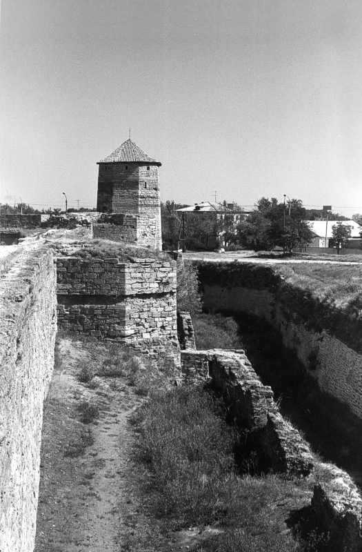 1986 р. Південний фронт з баштами 8,…