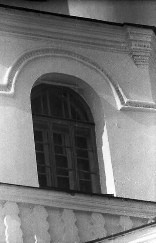1987 р. Вікно восьмерика дзвіниці.…