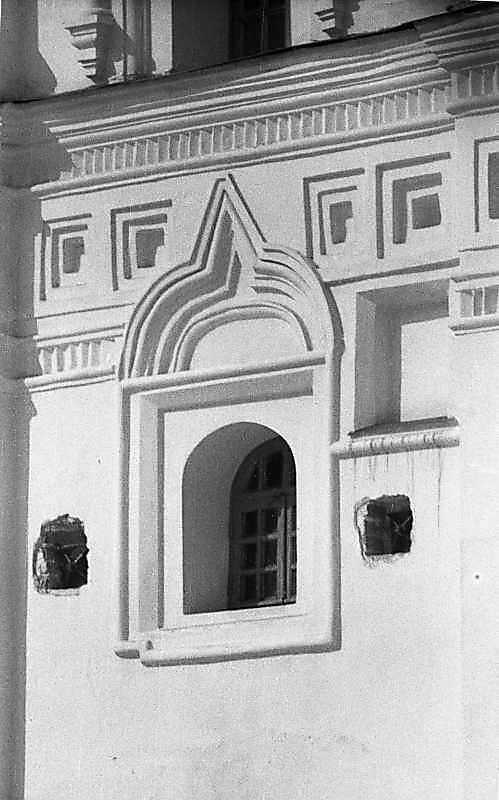 1987 р. Вікно 1-го ярусу дзвіниці.…