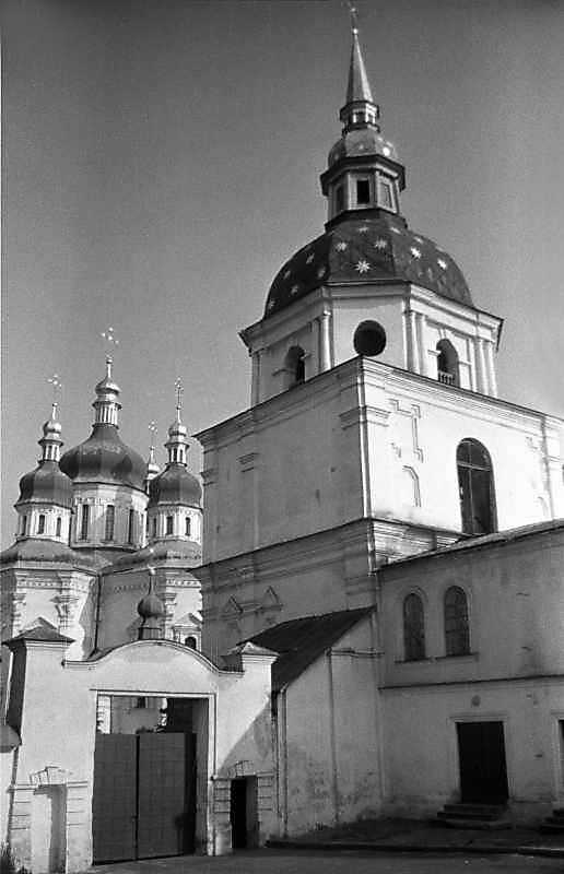 1987 р. Георгіївський собор, брама і…