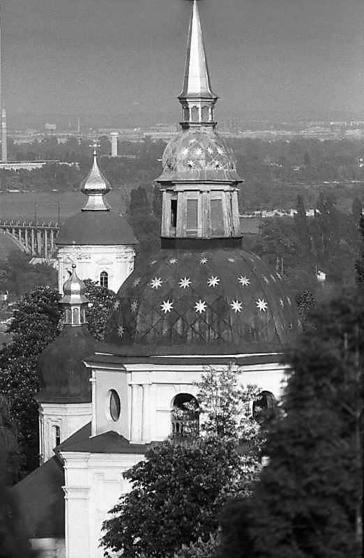 1987 р. Трапезна, Михайлівський собор…