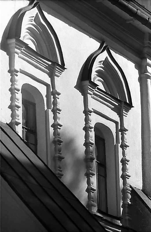 1987 р. Вікна 2-го ярусу на…