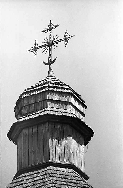 Ліхтарик і хрест бабинця