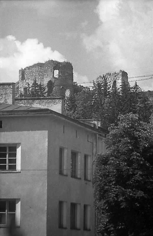 1988 р. Вигляд з центральної площі, з…