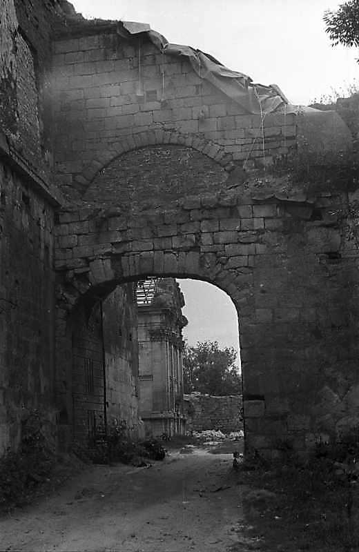 1988 р. Брама у пряслі 2. Вигляд з…