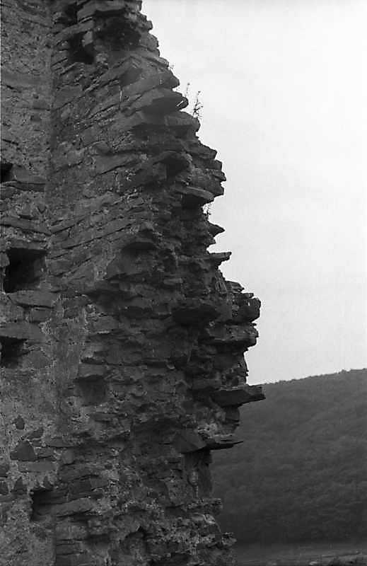 Фрагмент кладки в місці примикання до…