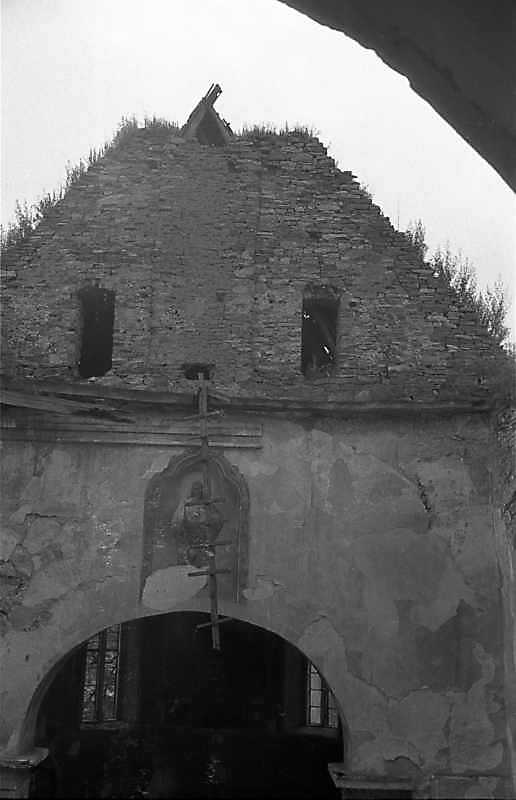 1988 р. Щипець вівтаря з 3-го ярусу…