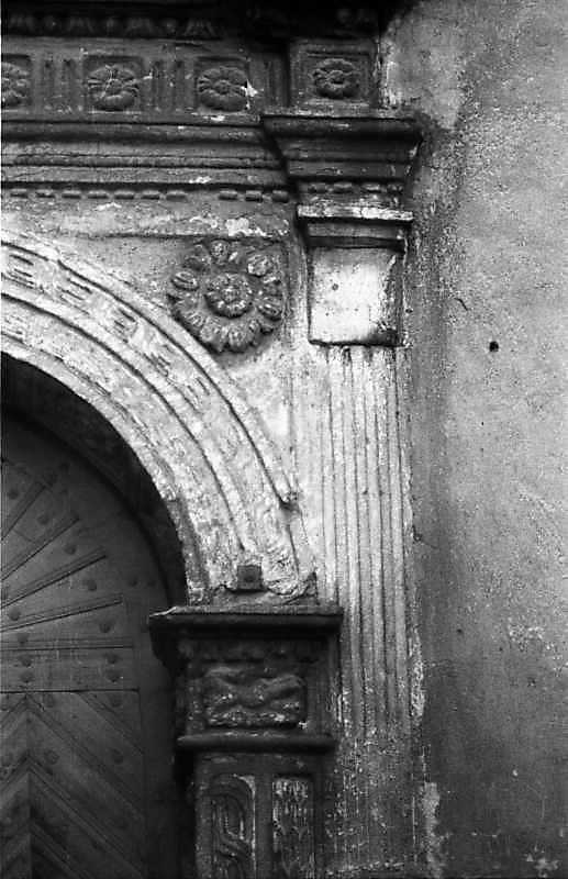 Капітель пілястри і антаблемент