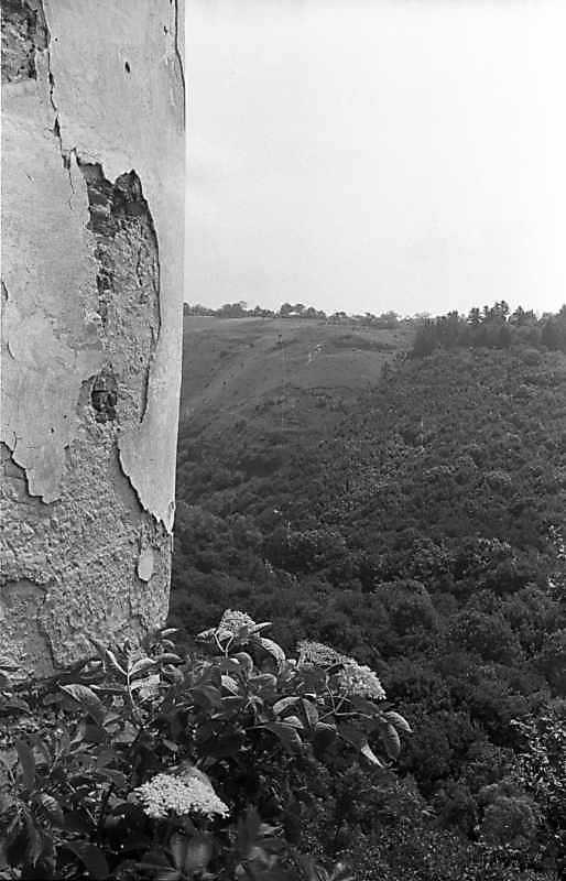1988 р. Фрагмент стіни південної башти…