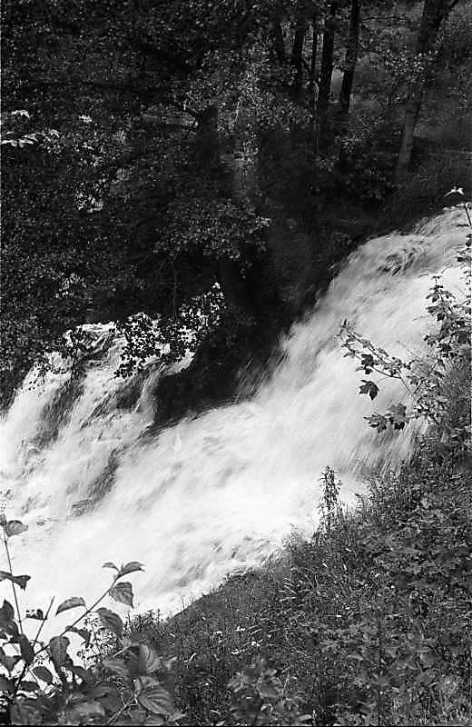 1988 р. Водоспад