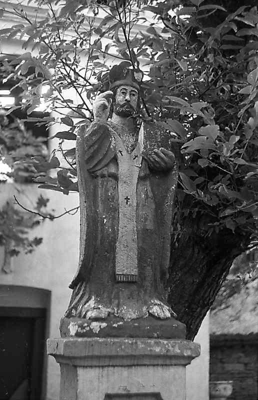 1988 р. Фігура (Ісус-ієрей ?…