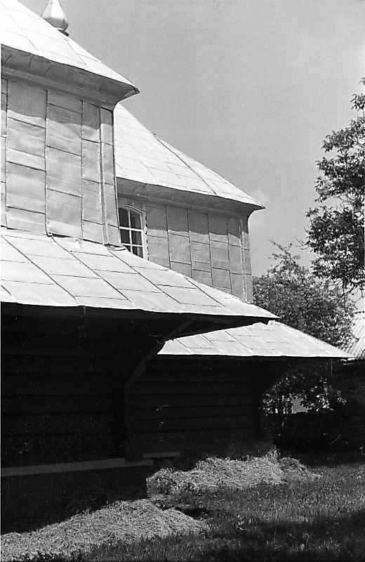 1988 р. Бічне рамено і вівтар. Вигляд…