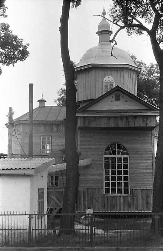 1988 р. Вівтар і нава. Вигляд з півночі