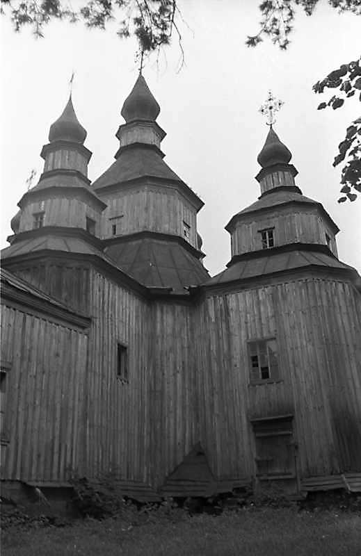 1988 р. Бабинець, нава і бічне рамено.…