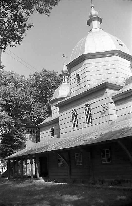 Бабинець і нава